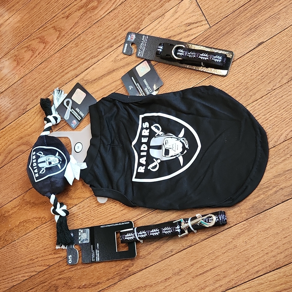 NEW NFL Raiders 4 piece, T-shirt, Toy, Leash and Collar, Medium